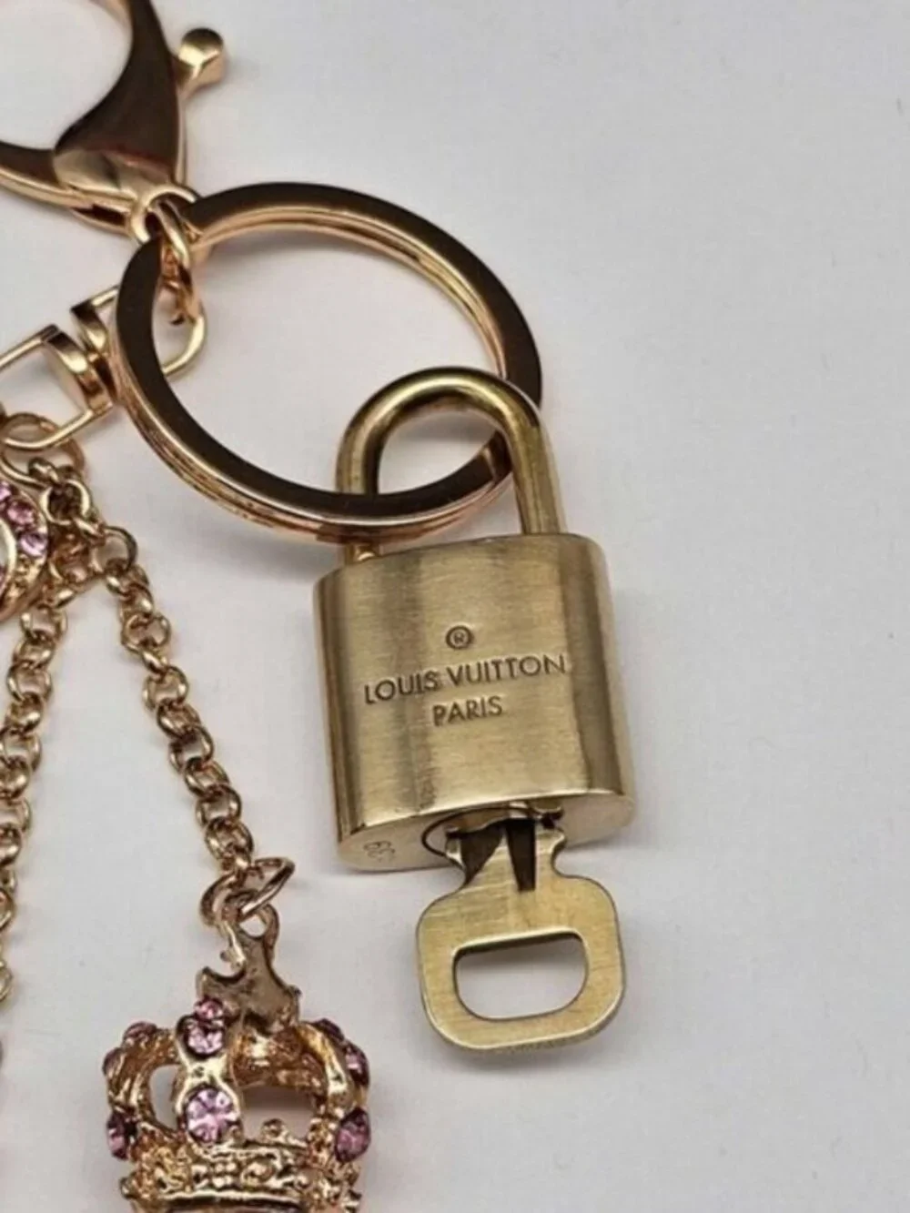 LV Authentic Gold Padlock 🔒 Key Set w/ Unbranded Flower Keychain Charm